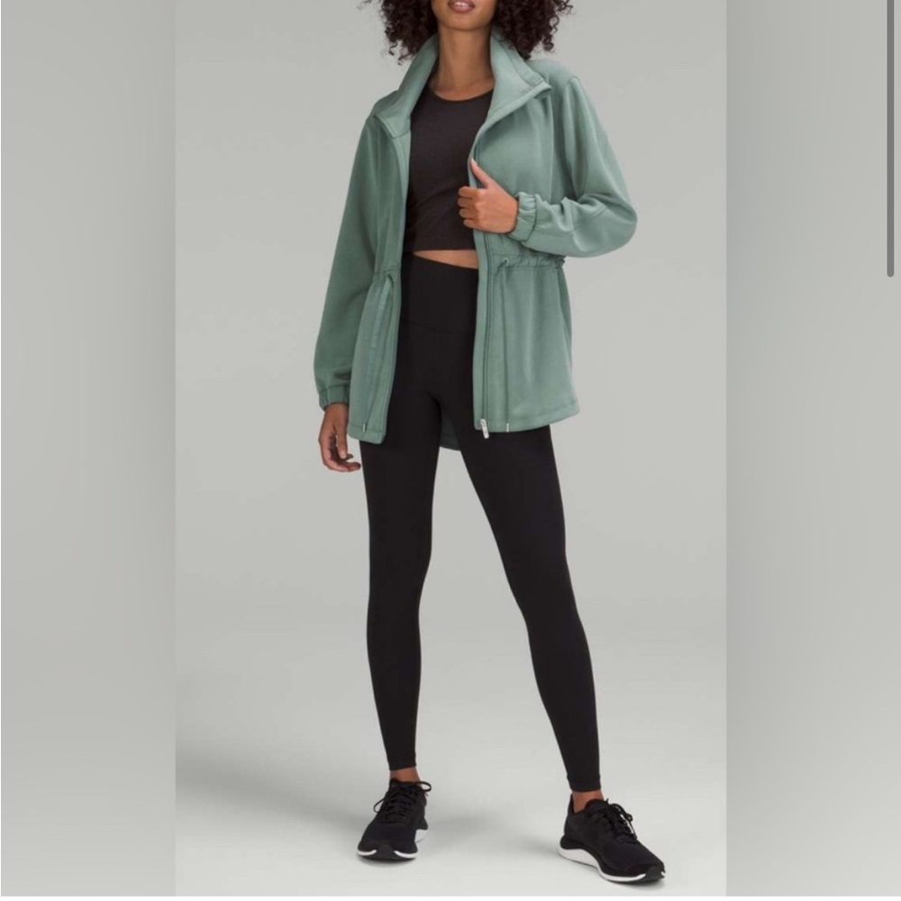 EUC Lululemon Cinch-Waist Softstreme Jacket in Tidewater Teal - Picture 2 of 8